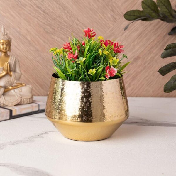 Cibrina Metal Pot