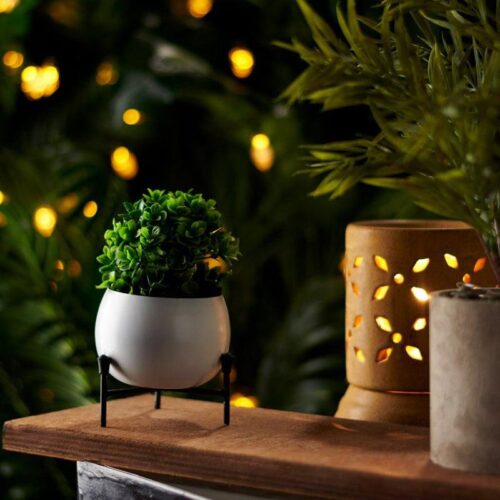 Eukene Metal Planter - White